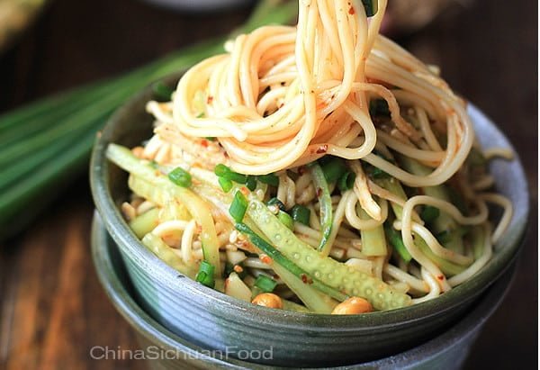 noodles frios Sichuan