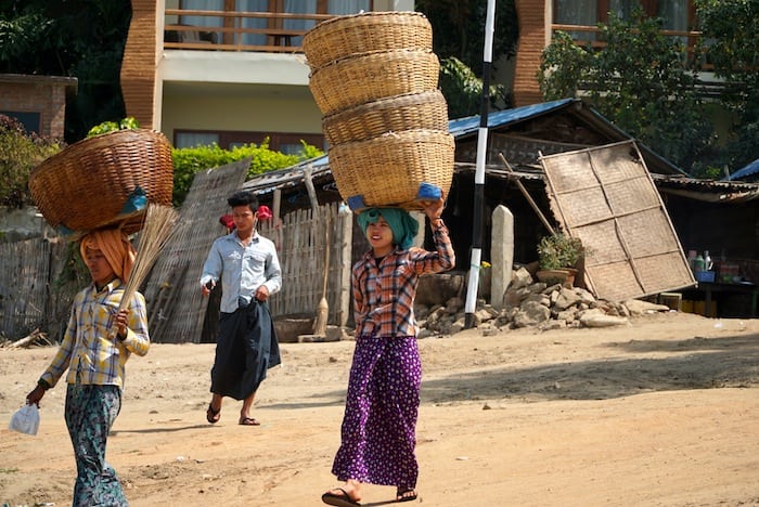 Women in longy along the banks