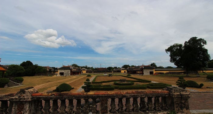 Travel to Hué