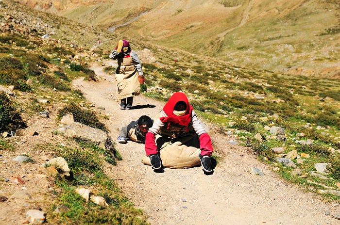 Peregrinos en la Kora de Kailash Peregrinos en la Kora de Kailash