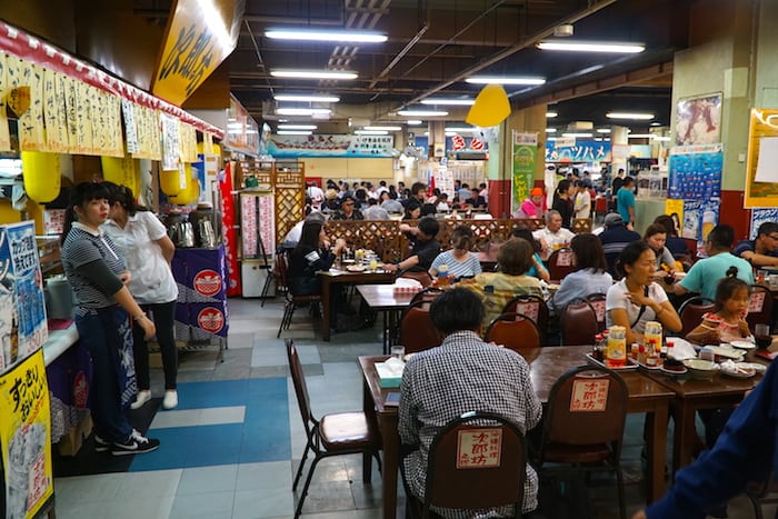 Restaurantes de soba y udon en el mercado