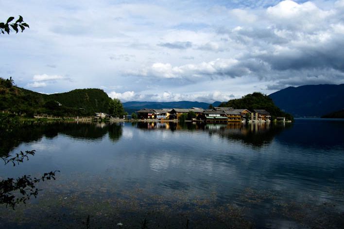 lago lugu yunnan
