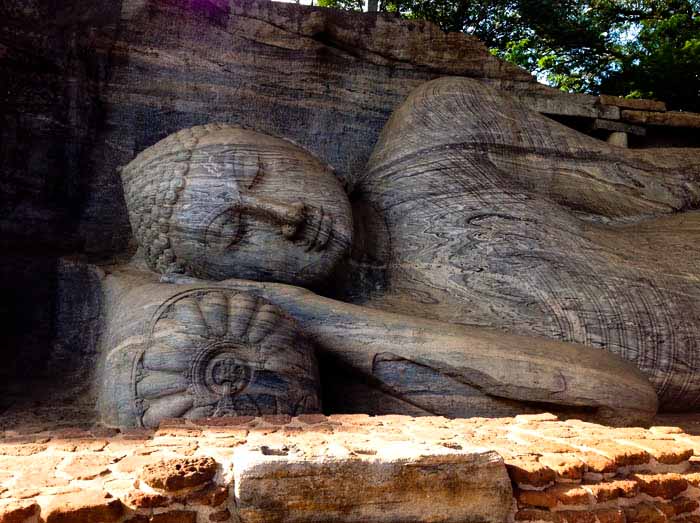 POLONNARUCA budda coricato