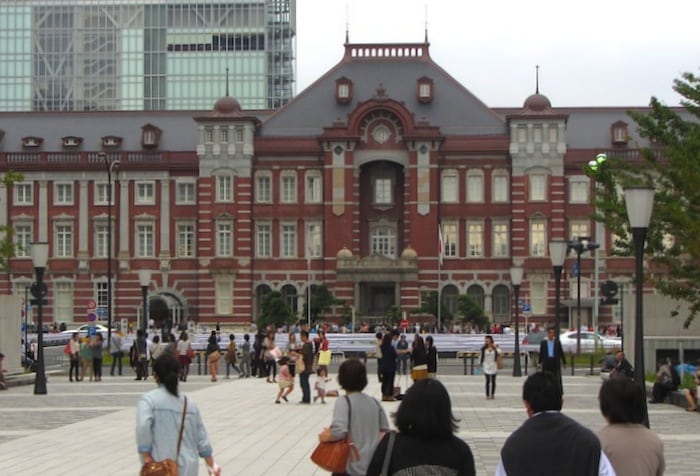 Stazione di Tokyo in stile europeo